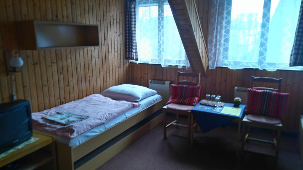 Penzion Encian Mýto pod Ďumbierom Zimmer foto