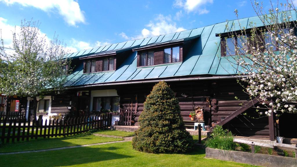 Penzion Encian Mýto pod Ďumbierom Exterior foto